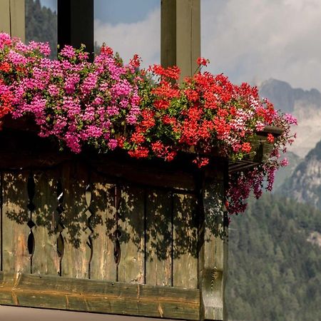 Suite Italy Pinzolo Due Giustino Exteriör bild