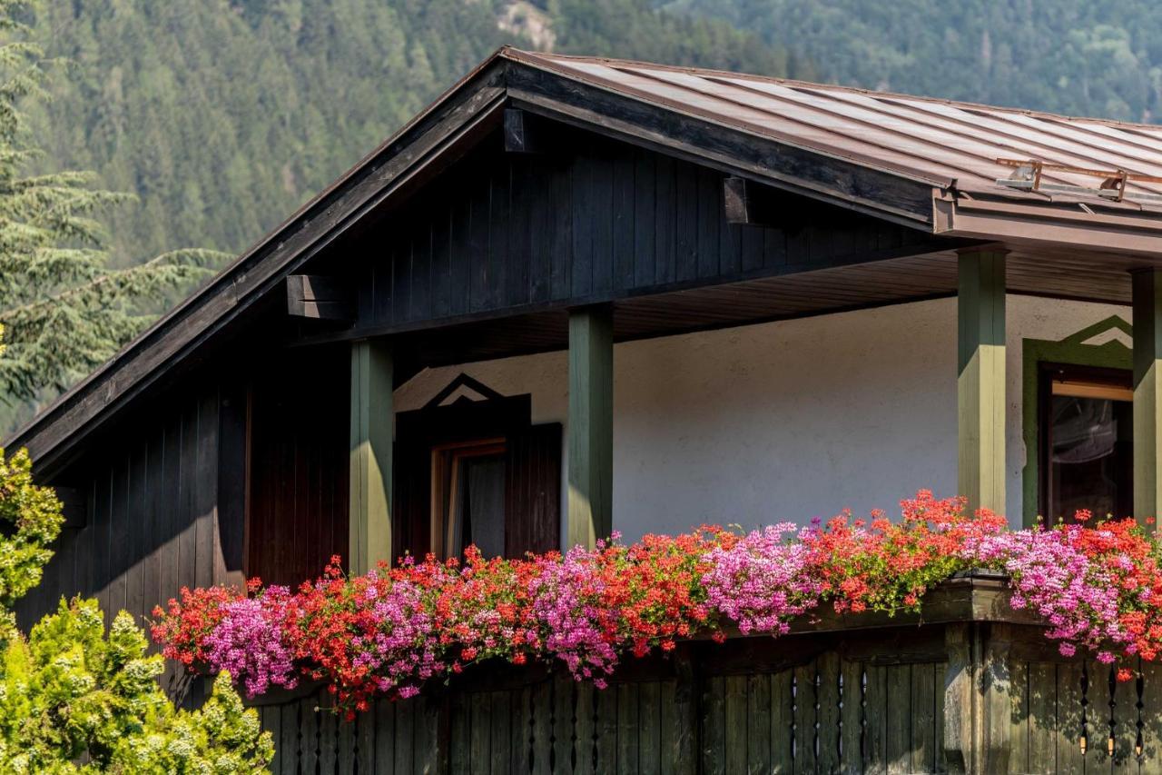Suite Italy Pinzolo Due Giustino Exteriör bild